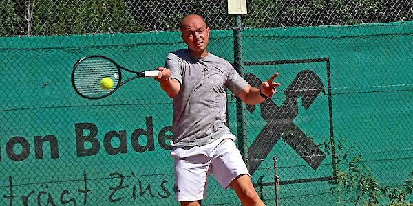 Hansi Reischer krönt sich erneut zum Kaumberger Tennis-Vereinsmeister