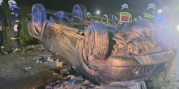 Menschenrettung nach Verkehrsunfall auf der Klammhöhe