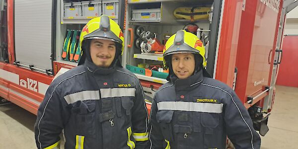 Neue Helme für die Feuerwehr Kaumberg