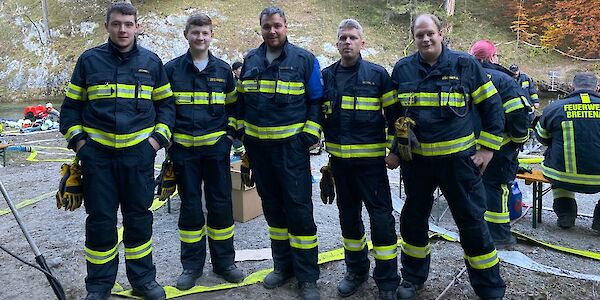 Kaumberger Feuerwehrkameraden unterstützen den Waldbrandeinsatz im Raxgebiet